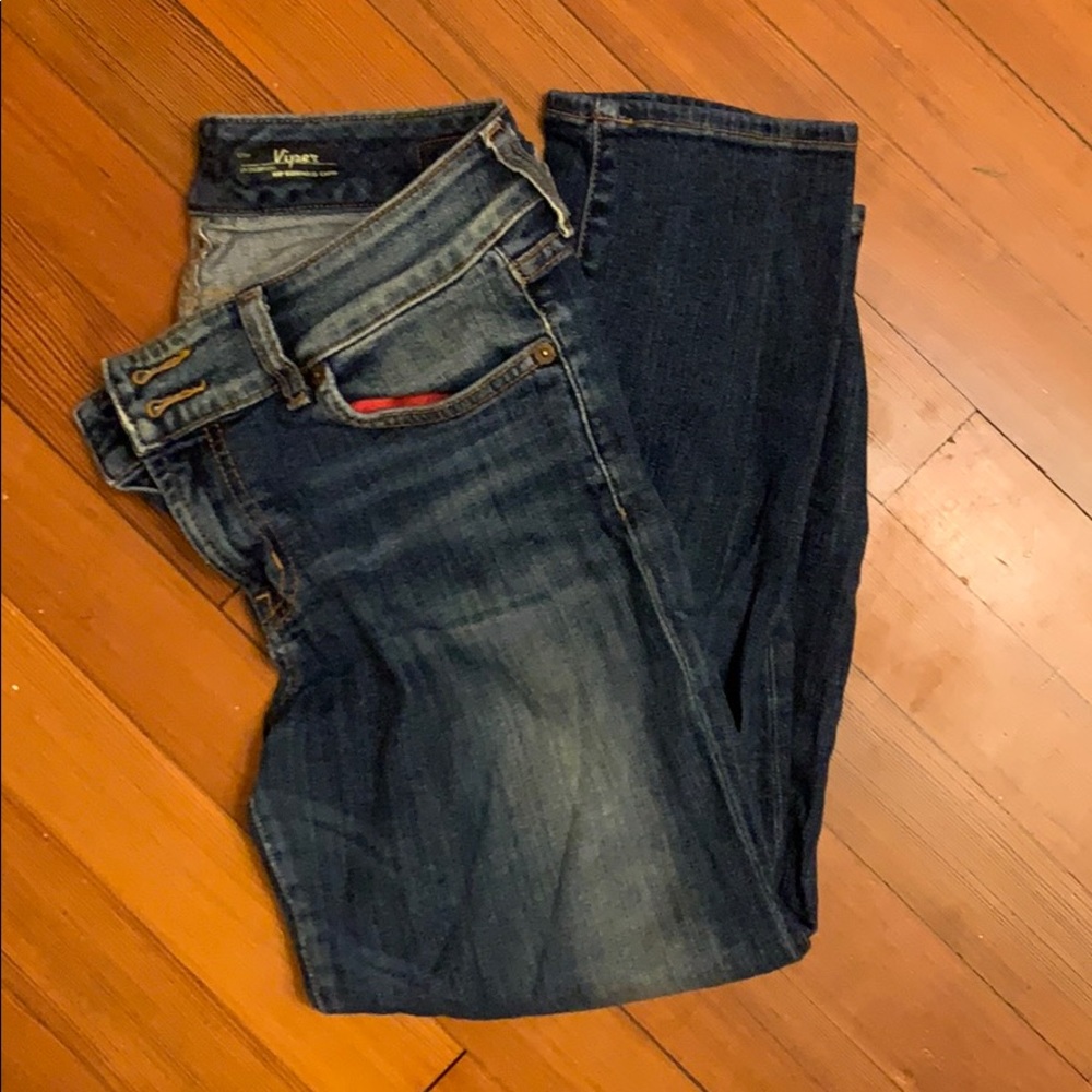 Red engine biper hip slimming Capri